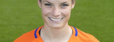 Netherlands defender Dominique Bloodworth on Women's World Football Show podcast